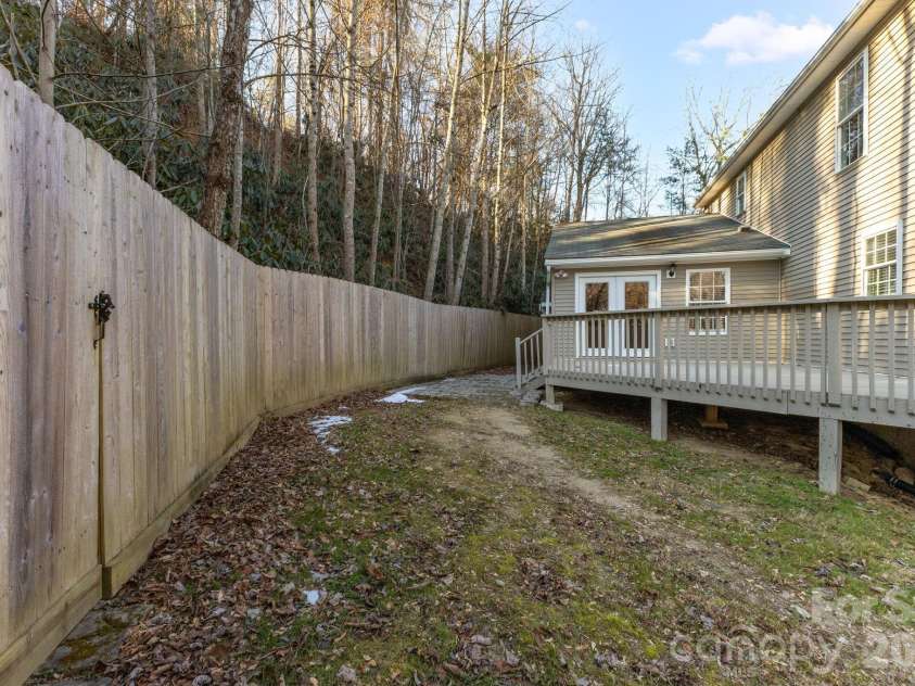 315 Glenn Bridge Road, Arden, NC 28704.  MLS# CAR4343815, YatesRealty ID 19239. 