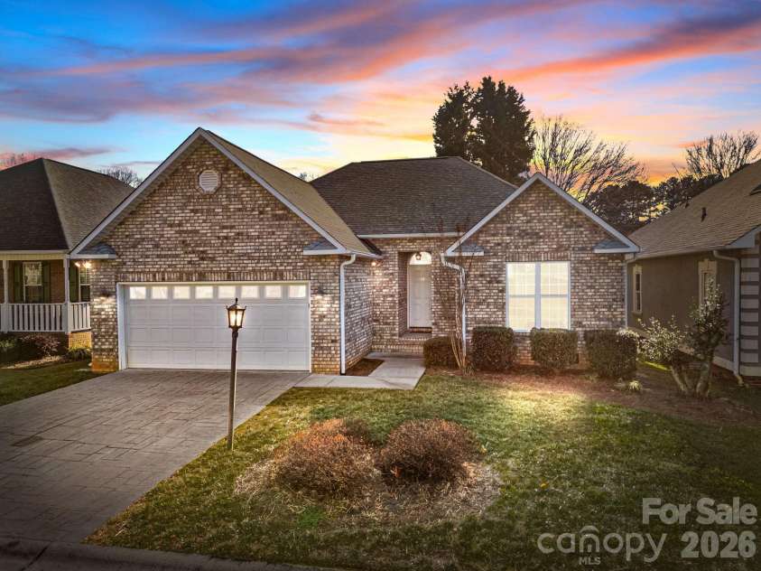 115 Birkdale Drive, Salisbury, NC 28144.  MLS# CAR4334479, YatesRealty ID 1924. 