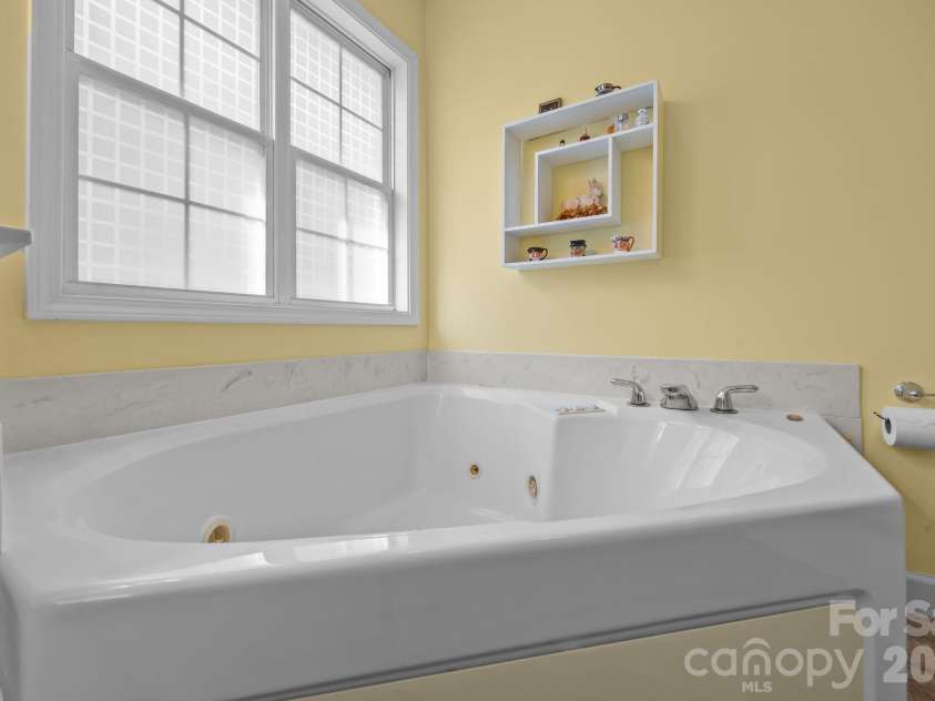 115 Birkdale Drive, Salisbury, NC 28144.  MLS# CAR4334479, YatesRealty ID 1924. 