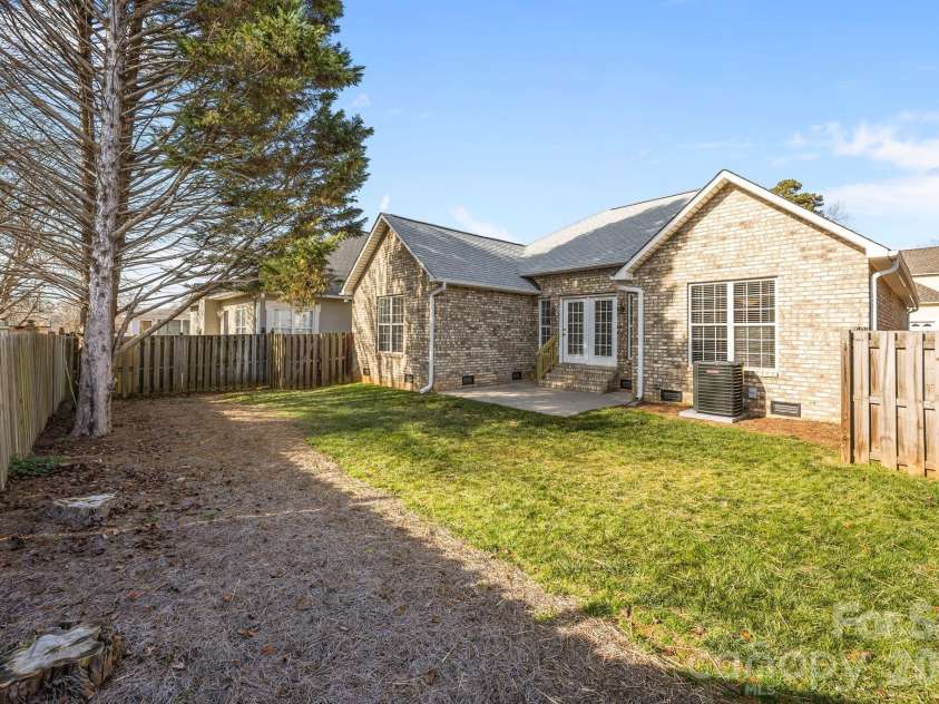 115 Birkdale Drive, Salisbury, NC 28144.  MLS# CAR4334479, YatesRealty ID 1924. 