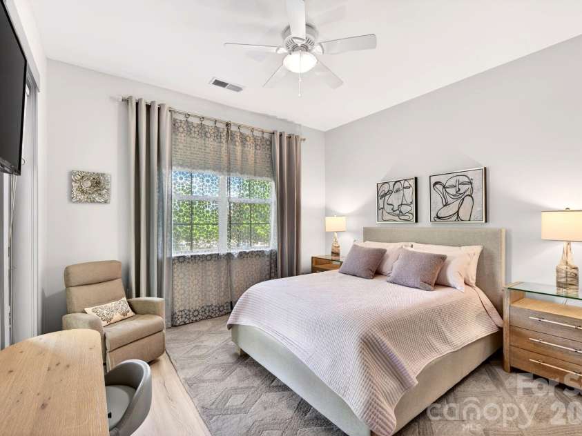 42 Schenck Parkway, Asheville, NC 28803.  MLS# CAR4377508, YatesRealty ID 1924. #2 Primary Bedroom with an Ensuite Bathroom