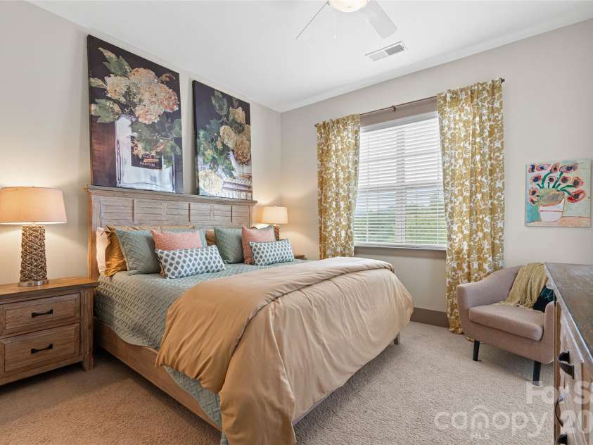42 Schenck Parkway, Asheville, NC 28803.  MLS# CAR4413067, YatesRealty ID 1924. 