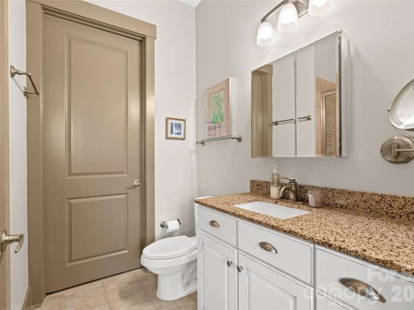 42 Schenck Parkway, Asheville, NC 28803.  MLS# CAR4413067, YatesRealty ID 1924. 