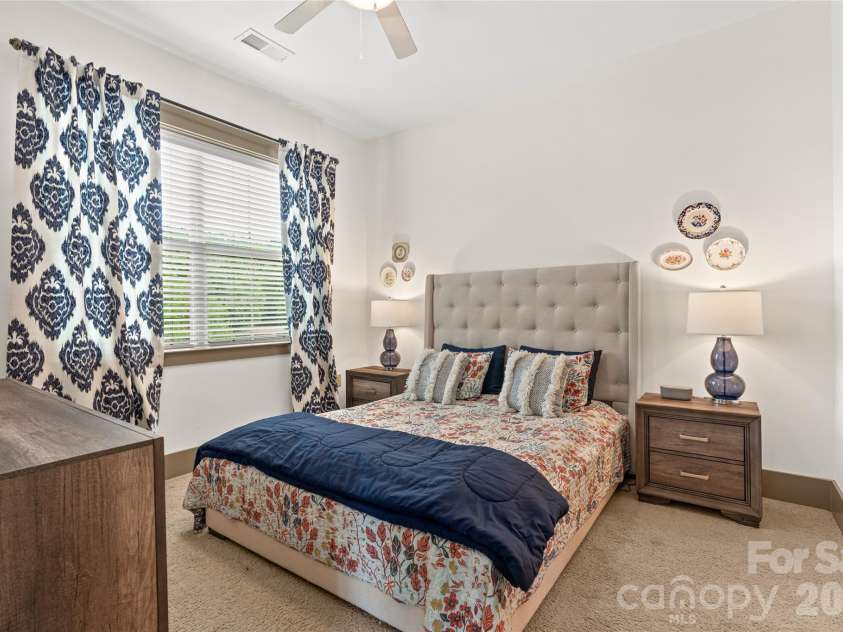 42 Schenck Parkway, Asheville, NC 28803.  MLS# CAR4413067, YatesRealty ID 1924. 