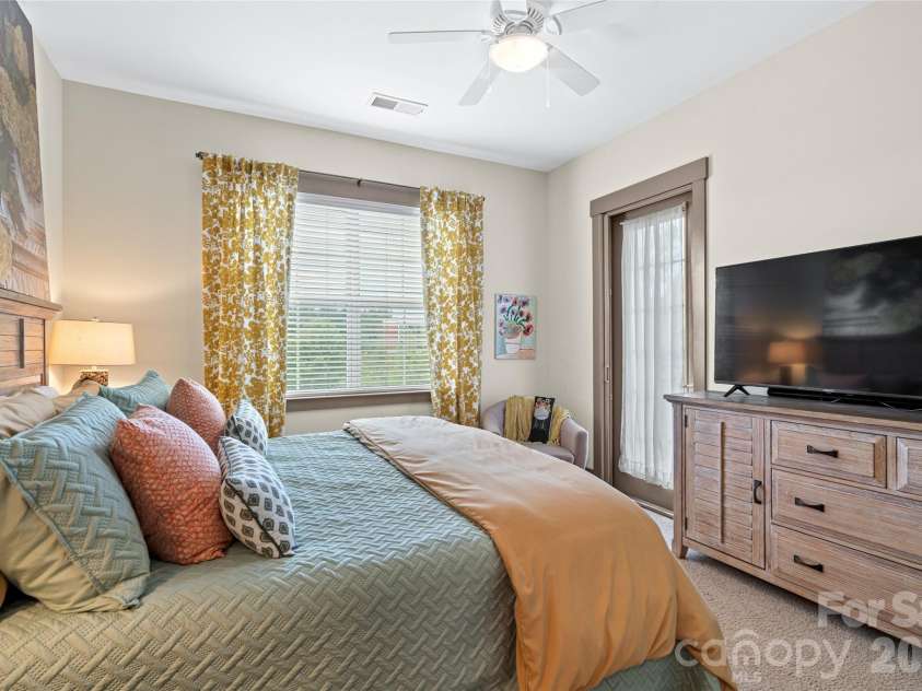 42 Schenck Parkway, Asheville, NC 28803.  MLS# CAR4413067, YatesRealty ID 1924. Primary Suite with Direct Balcony Access