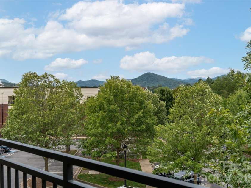 42 Schenck Parkway, Asheville, NC 28803.  MLS# CAR4413067, YatesRealty ID 1924. Private Balcony with Mountain Views