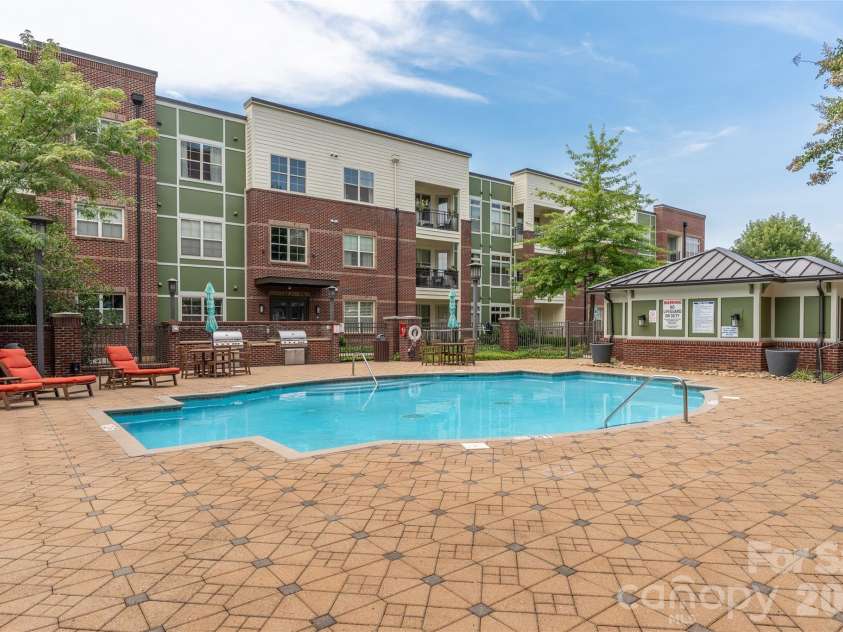 42 Schenck Parkway, Asheville, NC 28803.  MLS# CAR4413067, YatesRealty ID 1924. Private Pool with Grilling Area