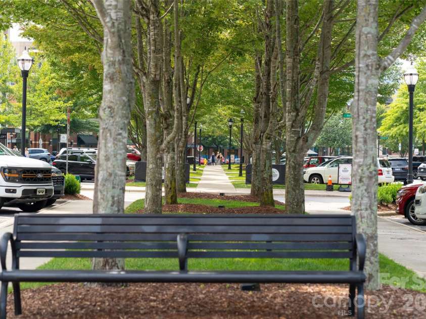 42 Schenck Parkway, Asheville, NC 28803.  MLS# CAR4413067, YatesRealty ID 1924. Tree-lined Biltmore Park Town Square