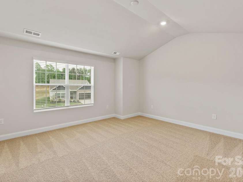 3342 Yorkshire Drive, Gastonia, NC 28052.  MLS# CAR4346169, YatesRealty ID 19242. 
