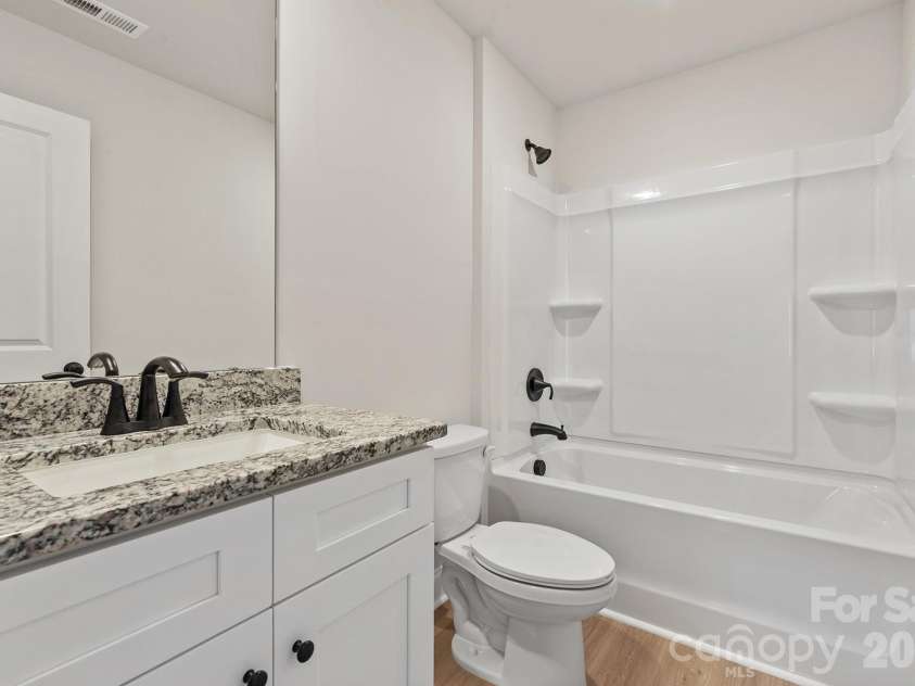 3342 Yorkshire Drive, Gastonia, NC 28052.  MLS# CAR4346169, YatesRealty ID 19242. 