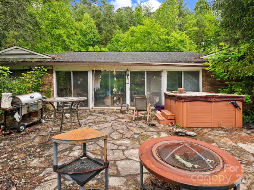 4739 US 23 Highway, Mars Hill, NC 28754.  MLS# CAR4266841, YatesRealty ID 19242. 