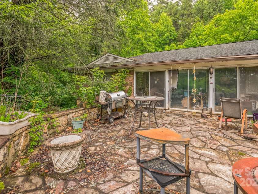 4739 US 23 Highway, Mars Hill, NC 28754.  MLS# CAR4266841, YatesRealty ID 19242. 