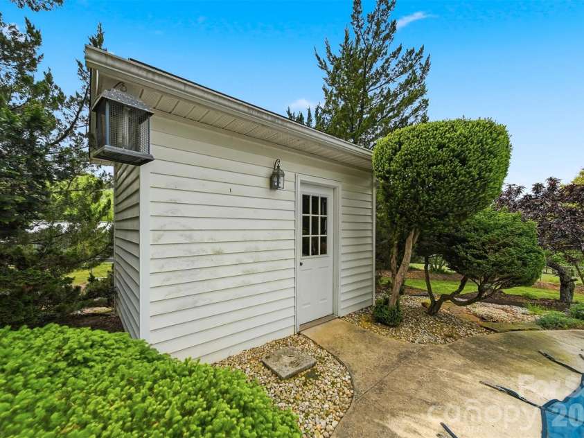 3485 Bridgeford Lane, Newton, NC 28658.  MLS# CAR4371127, YatesRealty ID 19243. 