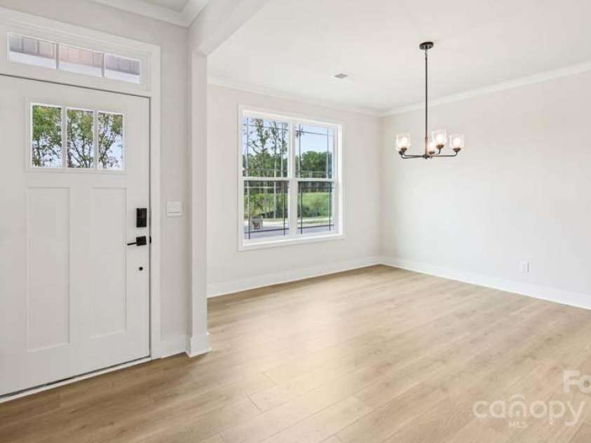 124 Fordingbridge Lane, Mooresville, NC 28115.  MLS# CAR4241204, YatesRealty ID 19244. 