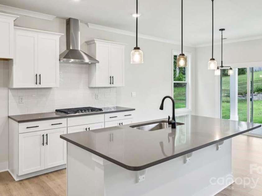 124 Fordingbridge Lane, Mooresville, NC 28115.  MLS# CAR4241204, YatesRealty ID 19244. 