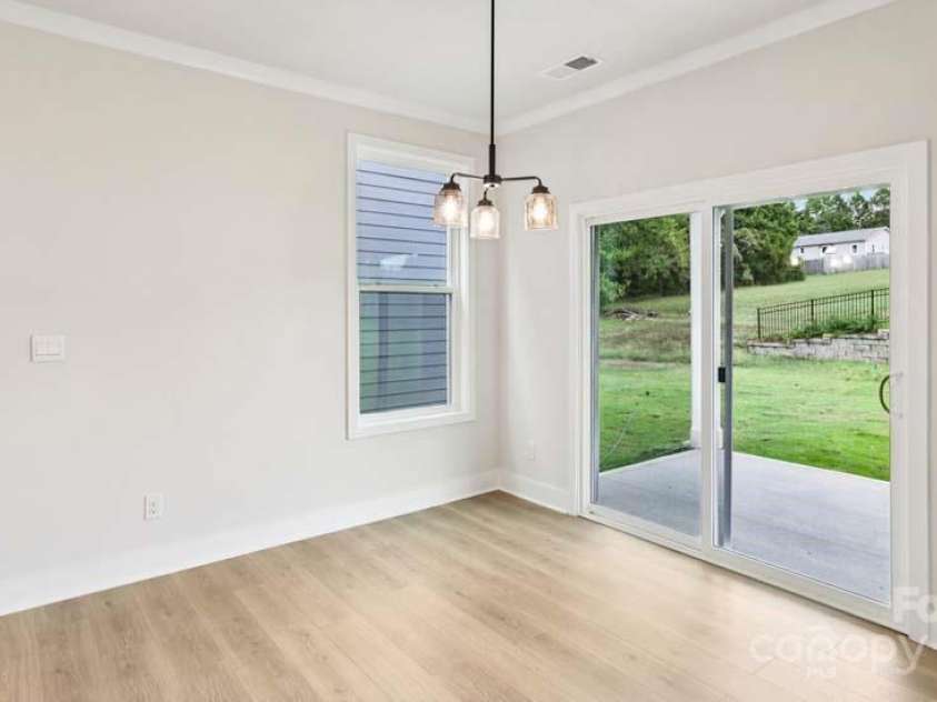 124 Fordingbridge Lane, Mooresville, NC 28115.  MLS# CAR4241204, YatesRealty ID 19244. 