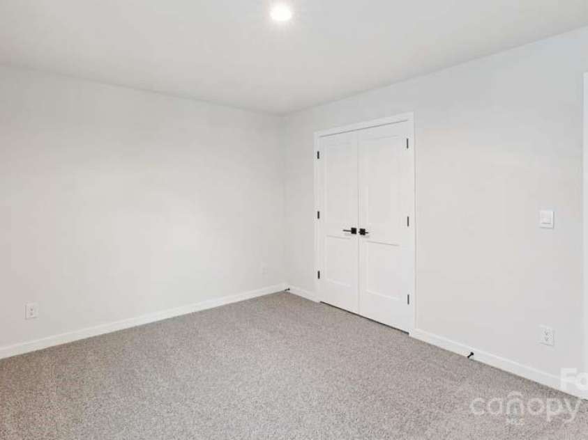 124 Fordingbridge Lane, Mooresville, NC 28115.  MLS# CAR4241204, YatesRealty ID 19244. 