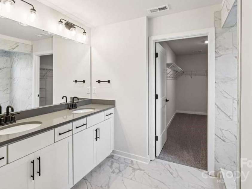 124 Fordingbridge Lane, Mooresville, NC 28115.  MLS# CAR4241204, YatesRealty ID 19244. 