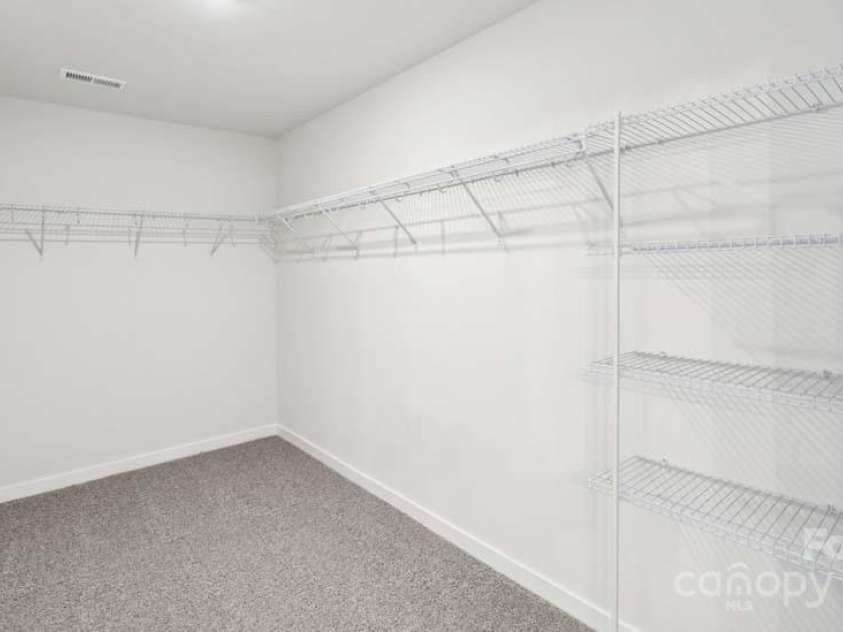 124 Fordingbridge Lane, Mooresville, NC 28115.  MLS# CAR4241204, YatesRealty ID 19244. 