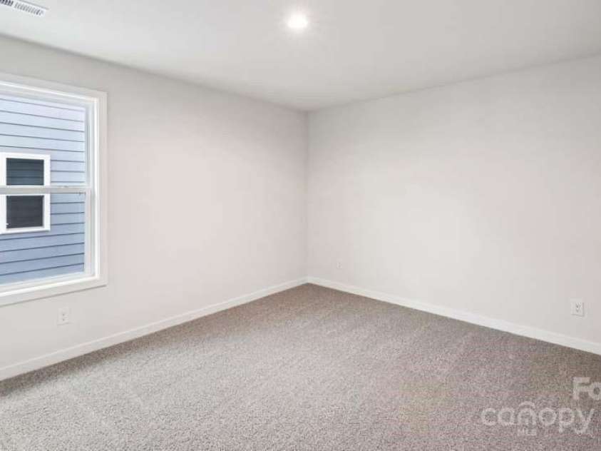 124 Fordingbridge Lane, Mooresville, NC 28115.  MLS# CAR4241204, YatesRealty ID 19244. 