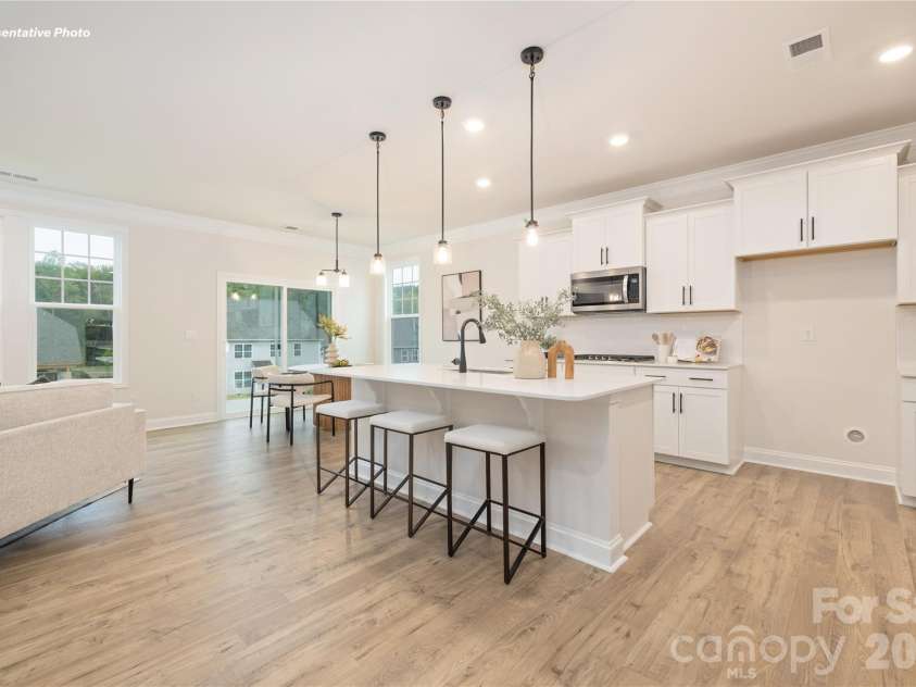 124 Fordingbridge Lane, Mooresville, NC 28115.  MLS# CAR4241204, YatesRealty ID 19244. 