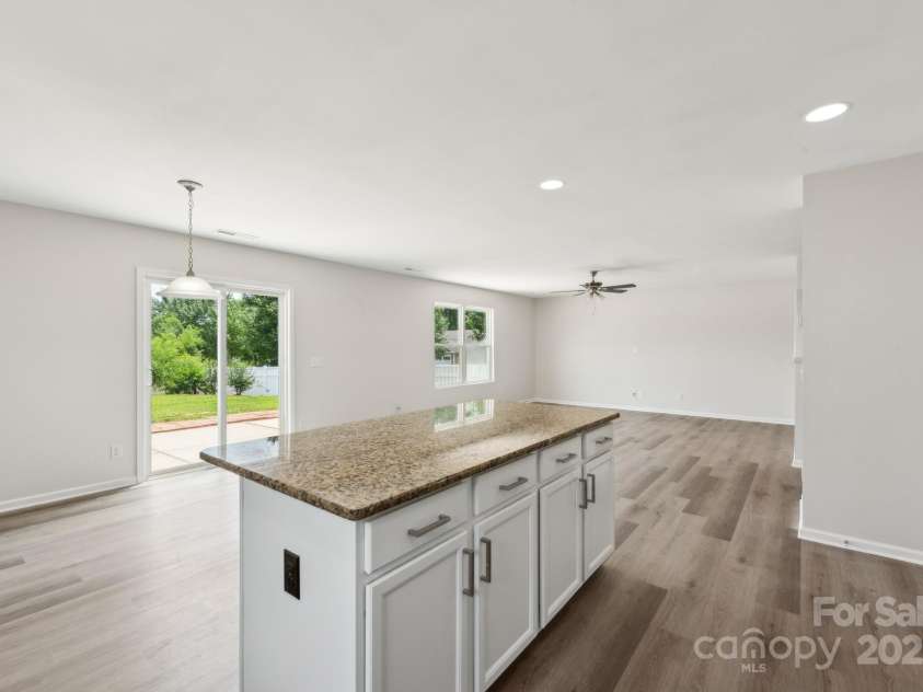 1709 White Willow Avenue, Gastonia, NC 28054.  MLS# CAR4266241, YatesRealty ID 19245. 