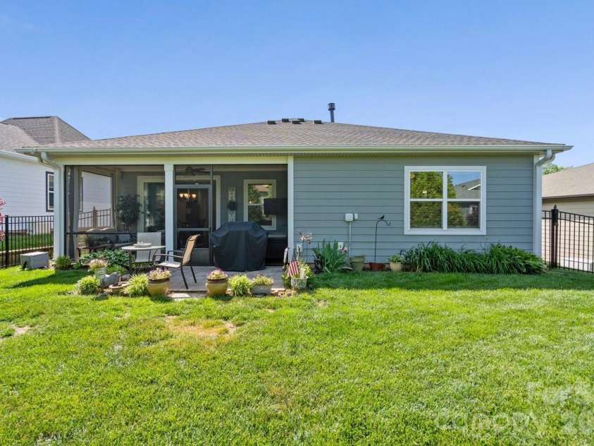 5125 Looking Glass Trail, Denver, NC 28037.  MLS# CAR4366075, YatesRealty ID 19245. 