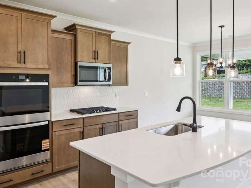 122 Fordingbridge Lane, Mooresville, NC 28115.  MLS# CAR4241390, YatesRealty ID 19246. 