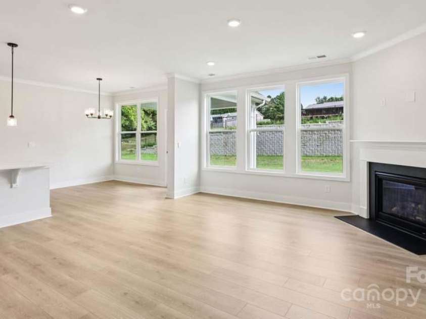 122 Fordingbridge Lane, Mooresville, NC 28115.  MLS# CAR4241390, YatesRealty ID 19246. 