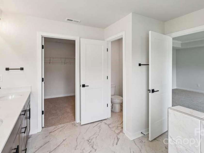 122 Fordingbridge Lane, Mooresville, NC 28115.  MLS# CAR4241390, YatesRealty ID 19246. 