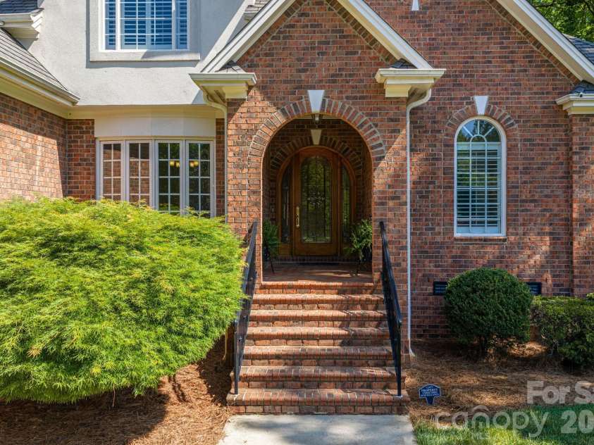 110 Elizabeth Court, Mount Holly, NC 28120.  MLS# CAR4373006, YatesRealty ID 19247. 