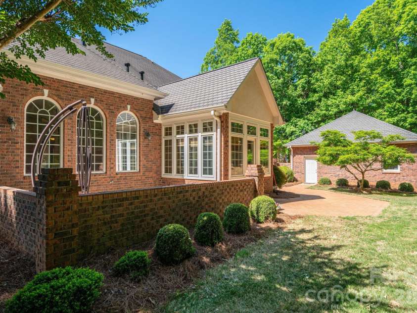 110 Elizabeth Court, Mount Holly, NC 28120.  MLS# CAR4373006, YatesRealty ID 19247. 