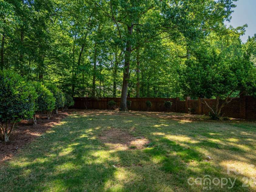 110 Elizabeth Court, Mount Holly, NC 28120.  MLS# CAR4373006, YatesRealty ID 19247. 