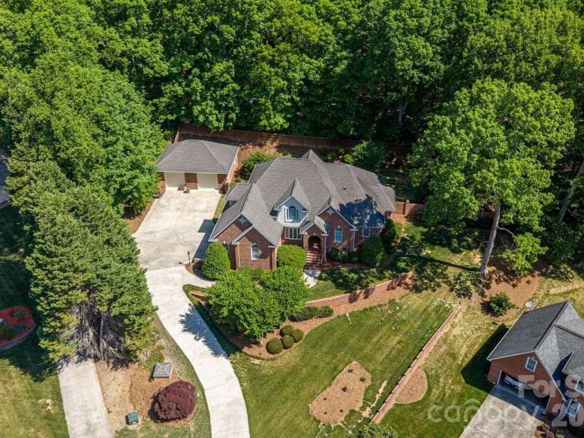 110 Elizabeth Court, Mount Holly, NC 28120.  MLS# CAR4373006, YatesRealty ID 19247. 