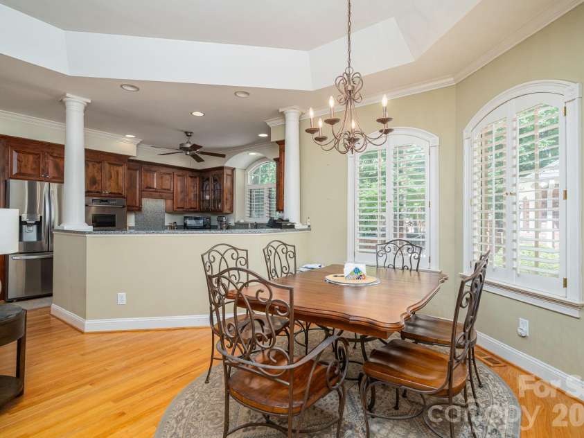 110 Elizabeth Court, Mount Holly, NC 28120.  MLS# CAR4373006, YatesRealty ID 19247. Breakfast Area