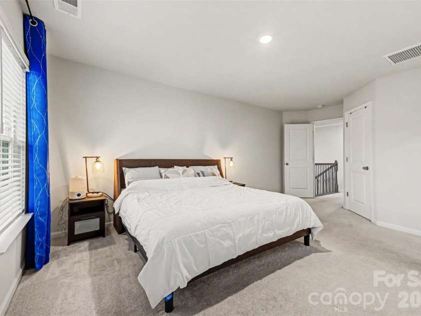 14000 Wooden Snow Trace, Charlotte, NC 28278.  MLS# CAR4353889, YatesRealty ID 19248. 