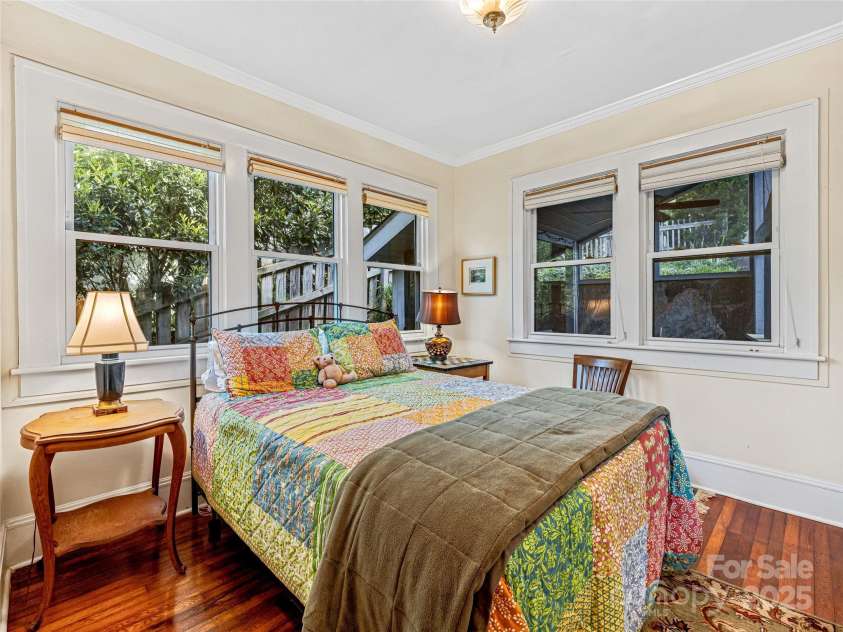 261 Murdock Avenue, Asheville, NC 28804.  MLS# CAR4260223, YatesRealty ID 19248. Guest room