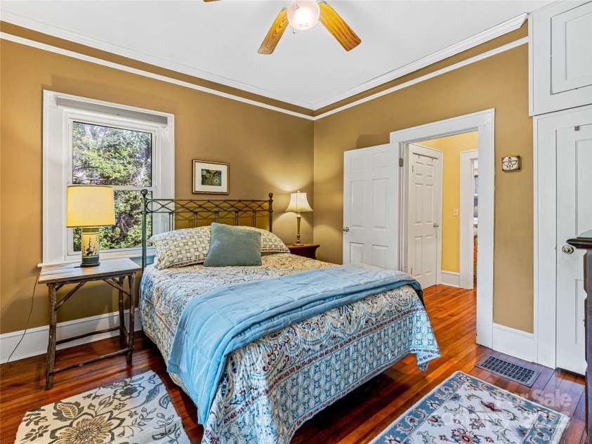 261 Murdock Avenue, Asheville, NC 28804.  MLS# CAR4260223, YatesRealty ID 19248. Primary bedroom