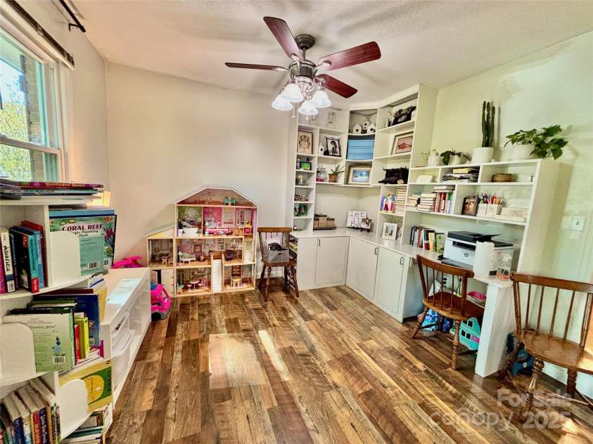 169 Greenbriar Drive, Forest City, NC 28043.  MLS# CAR4243924, YatesRealty ID 19249. 