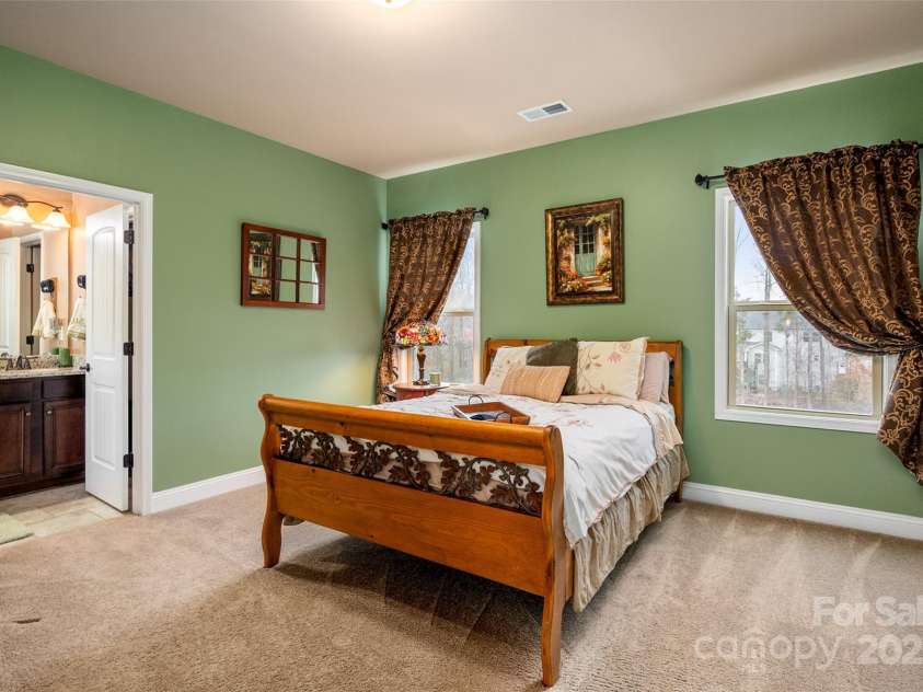 15309 Guthrie Drive, Huntersville, NC 28078.  MLS# CAR4223005, YatesRealty ID 1925. 2nd Upper Floor Bedroom with ensuite bathroom