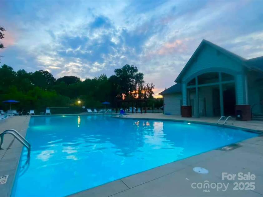 15309 Guthrie Drive, Huntersville, NC 28078.  MLS# CAR4223005, YatesRealty ID 1925. Community Pool