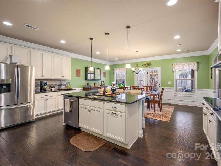 15309 Guthrie Drive, Huntersville, NC 28078.  MLS# CAR4223005, YatesRealty ID 1925. Kitchen