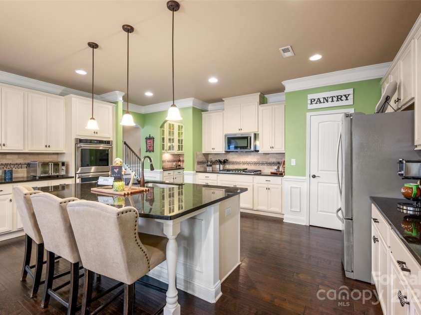 15309 Guthrie Drive, Huntersville, NC 28078.  MLS# CAR4223005, YatesRealty ID 1925. Kitchen