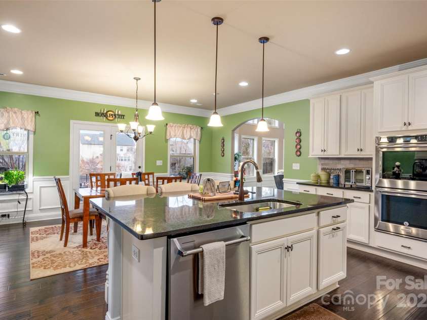 15309 Guthrie Drive, Huntersville, NC 28078.  MLS# CAR4223005, YatesRealty ID 1925. Kitchen