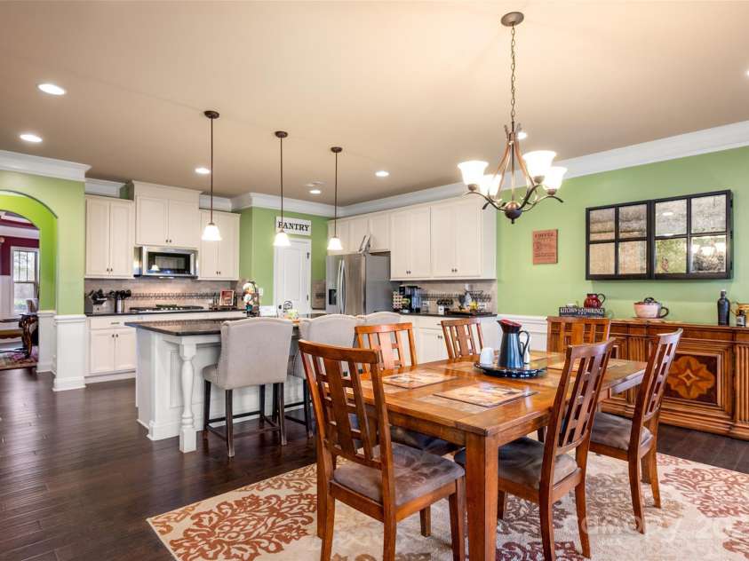 15309 Guthrie Drive, Huntersville, NC 28078.  MLS# CAR4223005, YatesRealty ID 1925. Kitchen and breakfast area