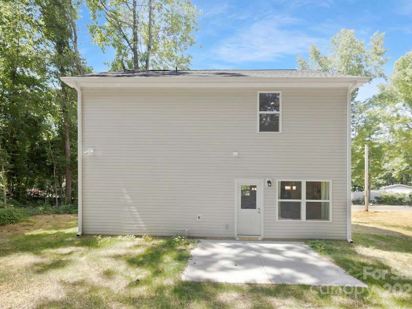1811 Wildwood Drive, Charlotte, NC 28214.  MLS# CAR4248489, YatesRealty ID 19250. Representation
