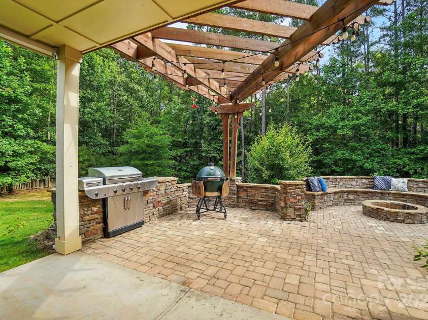 110 St Sophia Court, Mooresville, NC 28117.  MLS# CAR4266279, YatesRealty ID 19251. 