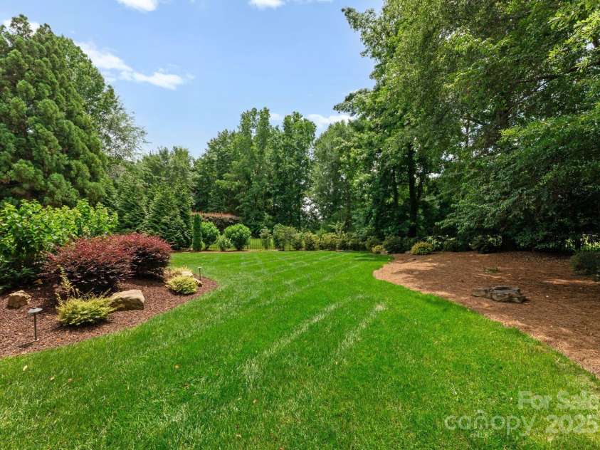 1108 Shinnecock Lane, Waxhaw, NC 28173.  MLS# CAR4267531, YatesRealty ID 19252. 