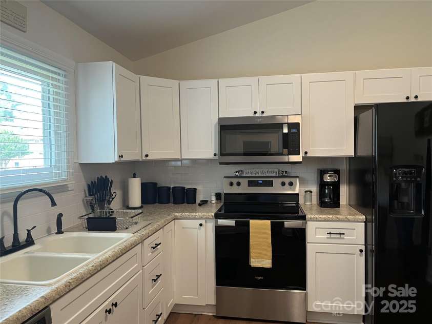 205 Wellington Hills Circle, Salisbury, NC 28147.  MLS# CAR4265156, YatesRealty ID 19253. 