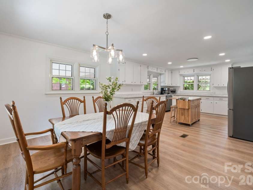 753 Carpenter Avenue, Mooresville, NC 28115.  MLS# CAR4377158, YatesRealty ID 19253. 